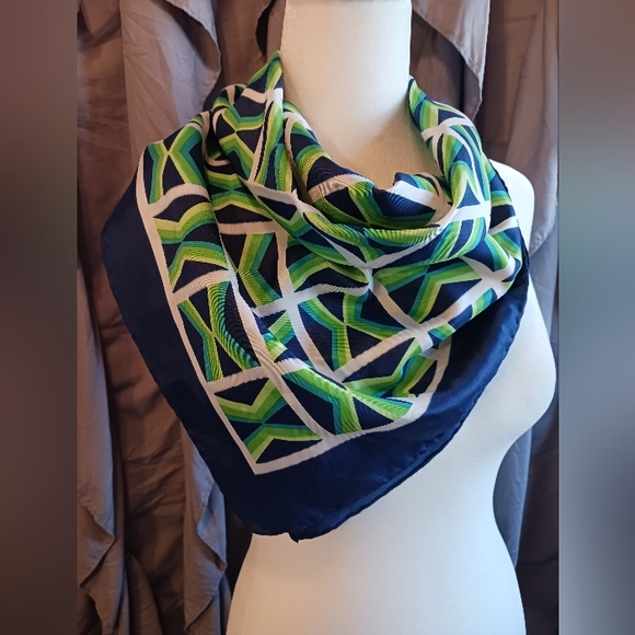 Accessories - Vintage Ladies Scarf Lovely Blue White Green Geometric Design Classy Feminine